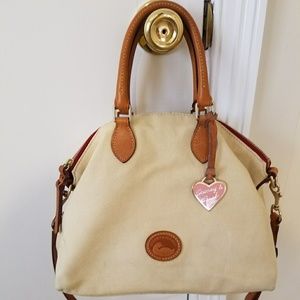 Dooney And Bourke Purse